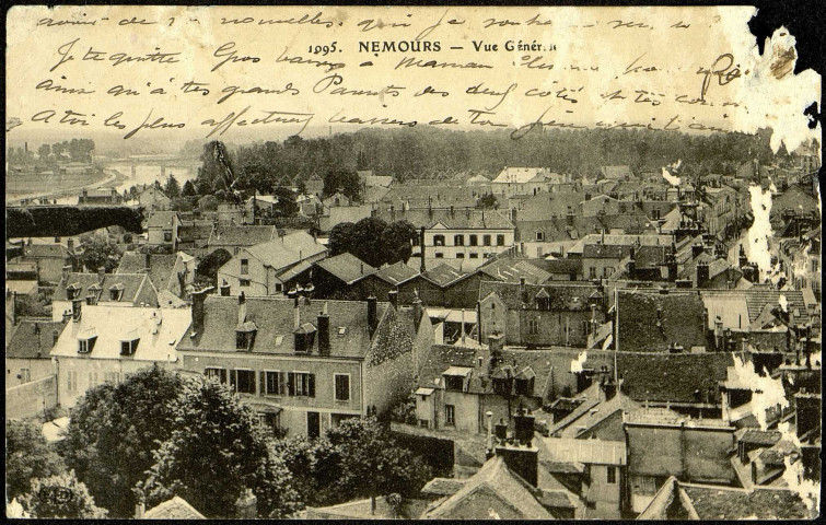 Carte postale intitulée "Nemours. Vue générale". Correspondance de Raymond Paillart à son fils Louis