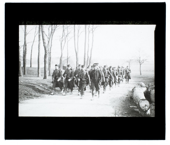 8e bataillon de chasseurs route d'Allonville - mars 1902