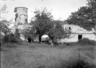 Les ruines de l'ancienne abbaye de Moréaucourt, vue extérieure