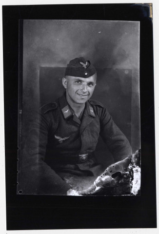 Portrait d'un militaire de rang de la Luftwaffe. Flieger (aviateur)