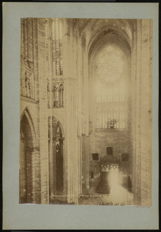 Beauvais. Vue intérieure du transept côté sud