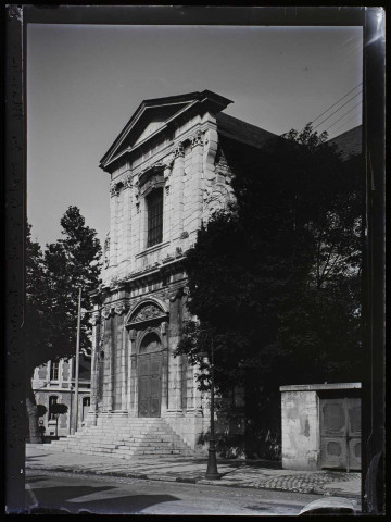 Eglise à Chambéry près de la place du marché