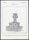 Toeufles : croix de pierre sur la place face au château - (Reproduction interdite sans autorisation - © Claude Piette)