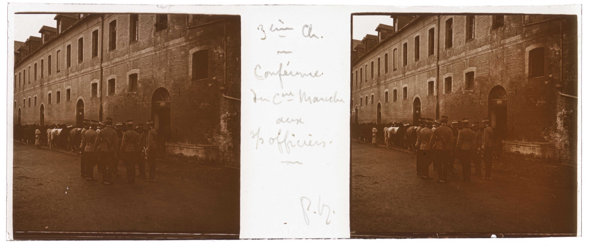 Abbeville. 3e chasseurs. Conférence du commandant [Mari]che aux sous-officiers