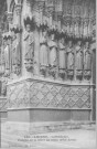 Cathédrale - Porche de la Mère de Dieu (côté droit)