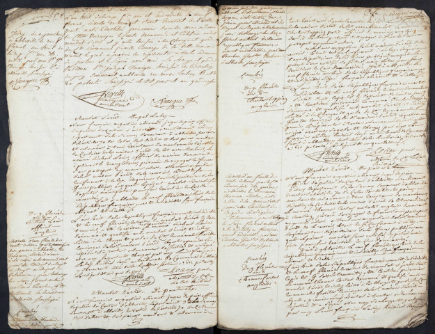 Maison d'arrêt d'Abbeville. Prévenus, condamnés et détenus. Registre d'écrou : sans numéro d'écrou. 4 floréal an VIII (24 avril 1800) - 4 frimaire an X (25 novembre 1801)