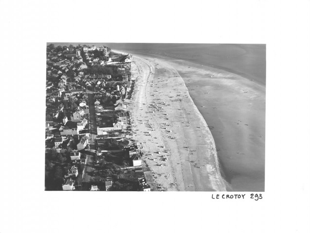 Le Crotoy. Vue aérienne du littoral, la plage, la ville