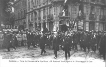 Amiens - Visite du Président de la République - M. Poincaré accompagné de M. Klotz regagne la Gare