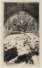 Intérieur de l'église de Foucaucourt dévastée par les bombardements. Les ruines sont recovertes de neige (hiver 1916-1917)