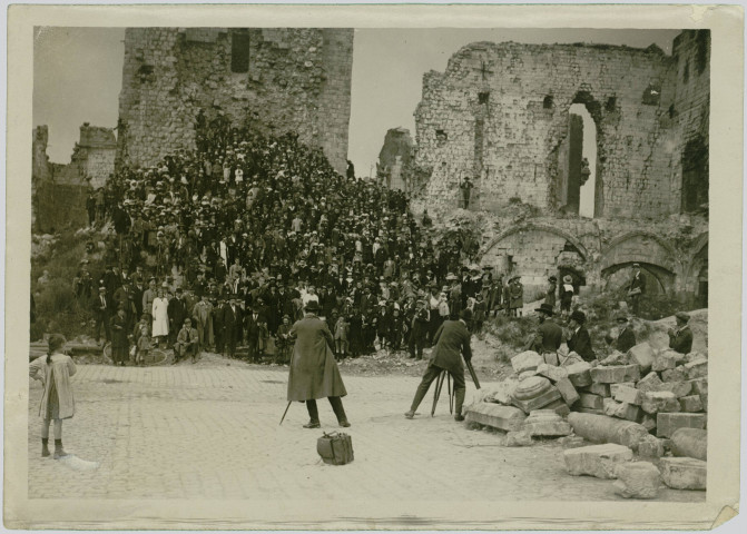 THE --- --- BOYS AND GIRLS PHOTOGRAPHED ON THE RUINS OF ARAS A --- BACK GROUND.