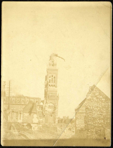 Juin 1915. La basilique d'Albert (Somme)