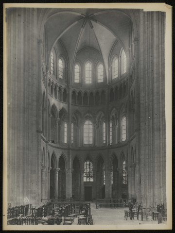 Soissons. Vue intérieure du transept circulaire
