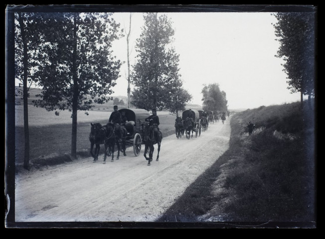 Manoeuvres, santé - août 1905 - route de Saint-Fuscien à Cagny - 3e jour