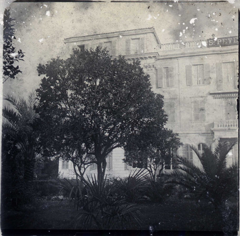 Jardins de l'Hôtel Saint Pétersbourg à Nice