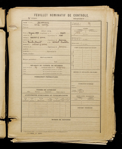 Delambre, Emile Charles, né le 20 juin 1898 à Noyon (Oise), classe 1918, matricule n° 37, Bureau de recrutement d'Amiens