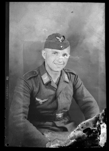 Portrait d'un militaire de rang de la Luftwaffe. Flieger (aviateur)
