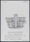 Bouillancourt-sous-Miannay (commune de Moyenneville) : croix de pierre encastré dans le mur du cimetière - (Reproduction interdite sans autorisation - © Claude Piette)
