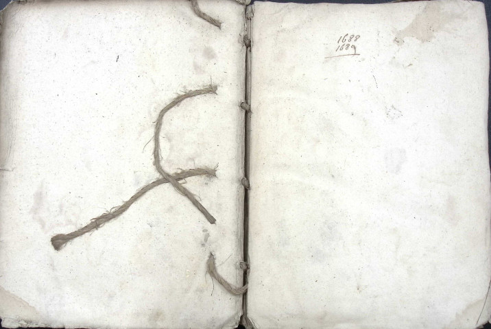 Etude de Me Pierre Lagrene à Amiens (étude n°4). Minutes des années 1688-1689