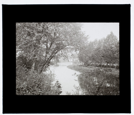 Rivière à Neuville-sur-Loeuilly - septembre 1931