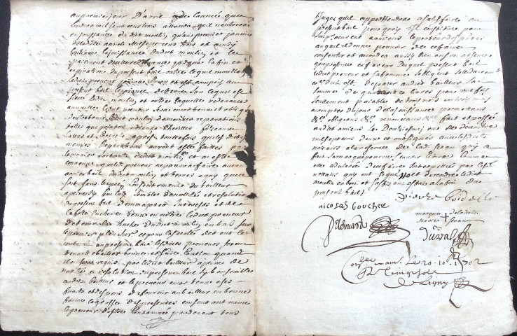 Etude de Me Jean Duval à Amiens (étude n°8). Minutes de l'année 1702