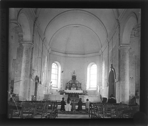 Suzanne : église. mai 1929