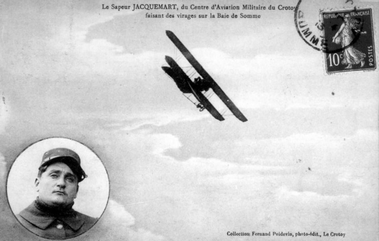 Le Sapeur JACQUEMART, du Centre d'Aviation Militaire du Crotoy faisant des virages sur la Baie de Somme