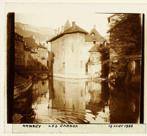 Annecy (Haute-Savoie). Les canaux