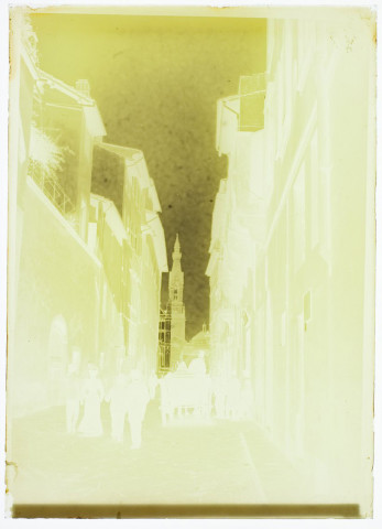 [Une rue d'une ville à localiser]