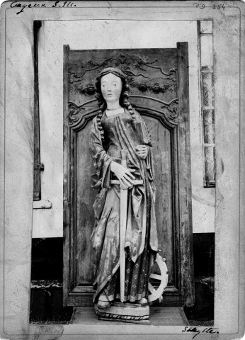 Statue représentant sainte Catherine d'Alexandrie