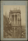 Amiens. Clocher gauche (nord) de la cathédrale