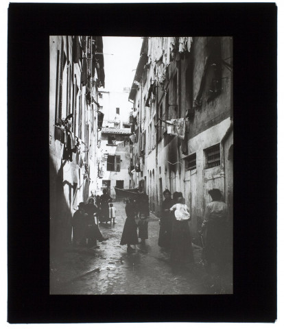 Une rue du vieux Nice - avril 1905