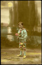 Carte postale colorisée représentant un jeune garçon avec des fleurs, adressée à Eugène Leclercq par son petit neveu René Danel
