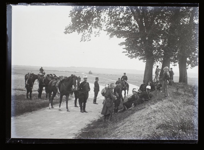 Marche du 5 septembre 1902 - 72e ligne près de Guignemicourt - les officiers