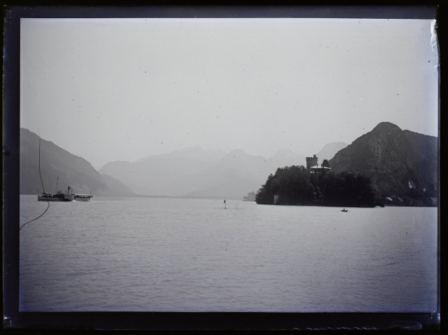 Château de Duingt - Vue prise sur le lac d'Annecy juillet 1902