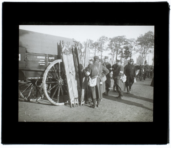Manoeuvres du service de santé - route de Dury - octobre 1902