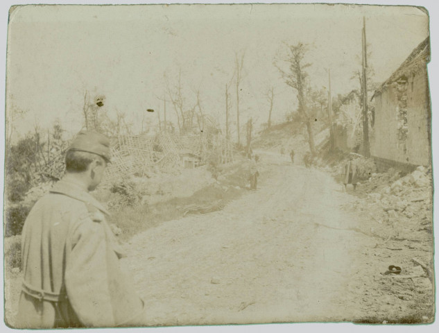 VUE PRISE APRES LA BATAILLE DU 9 MAI 1915 A VILLERS-AU-BOIS