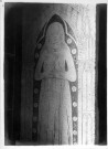 Musée de Picardie à Amiens : pierre tombale d'une dame de Glisy