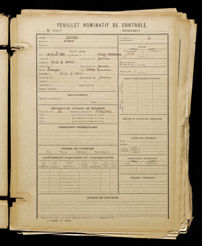 Dupuis, Albert, né le 30 avril 1898 à Villers-Bretonneux (Somme), classe 1918, matricule n° 64, Bureau de recrutement d'Amiens