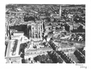 Amiens. Vue aérienne de la ville : la cathédrale, la place de la gare, la Tour Perret, le centre ville, le palais de justice