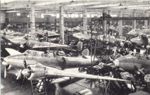 Aviation militaire - 1ère série : 1938. AM02 : Hall de montage de l'usine Potez à Méaulte (Somme)