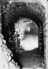 Les souterrains de Grattepanche, dont le réseau a été constitué durant les XVIIe et XVIIIe siècles par les villageois pour échapper aux guerres