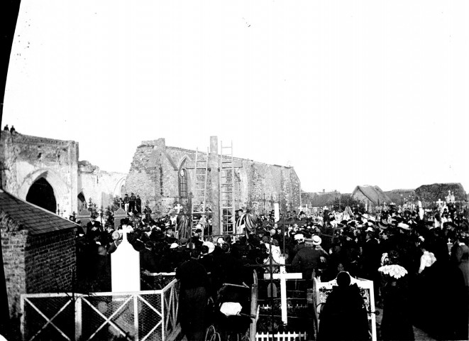 L'ancienne église et le cimetière
