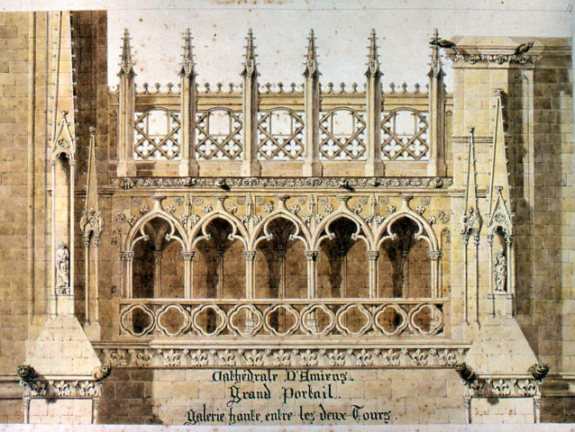 Cathédrale d'Amiens. Grand portail. Galerie haute entre les deux tours