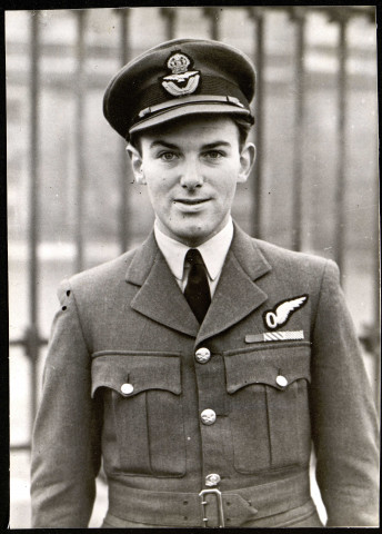 Alan John Broadley, aviateur de la Royal Air Force (RAF)