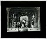 Amiens. Scène de revue à l'Alhambra en 1914