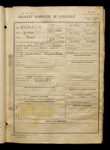 Gosselin, Gustave, né le 22 mars 1892 à Amiens (Somme), classe 1912, matricule n° 1021, Bureau de recrutement d'Amiens