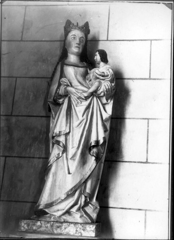 Eglise d'Hangest-sur-Somme : statue de la Vierge à l'Enfant, XIVe siècle