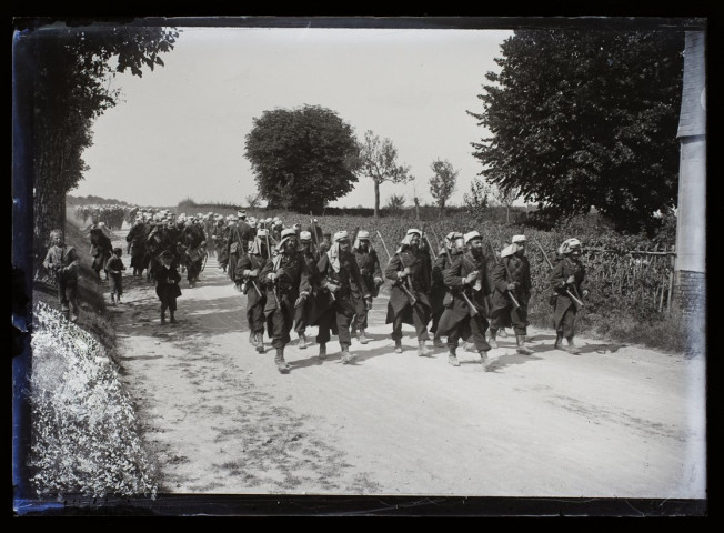 72e de ligne à Saveuse - l'arrivée - septembre 1901