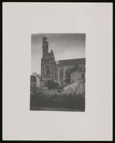 Soissons. Travaux de restauration avec état de la nef côté sud de la cathédrale Saint-Gervais-et-Saint-Protais