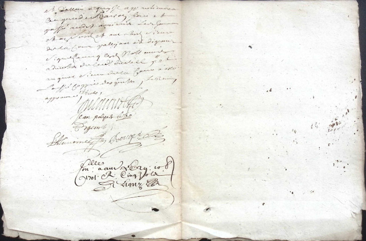 Etude de Me Nicolas Rouget à Amiens (étude n°5). Minutes de l'année 1701